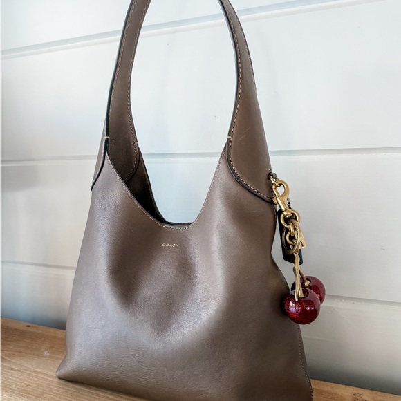 Coach Brooklyn 28 - Picture 2 of 8